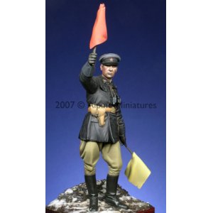 Photo: Alpine Miniatures[AM16002]WW2 Russian Officer