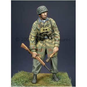 Photo: Alpine Miniatures[AM35021]German Paratrooper