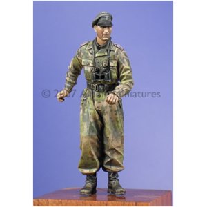 Photo: Alpine Miniatures[AM35030]Waffen SS Panzer Officer