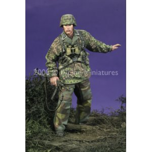 Photo: Alpine Miniatures[AM35060]12 SS Grenadier NCO