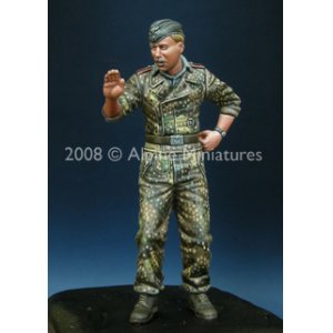 Photo: Alpine Miniatures[AM35067]WSS Panzer Crew 44-45