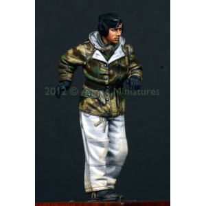 Photo: Alpine Miniatures[AM35130]German Panther Commander #1