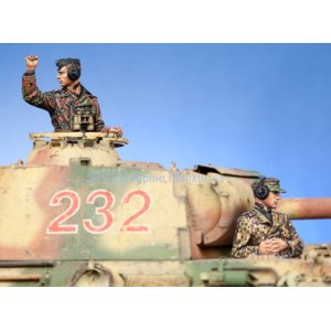 Photo: Alpine Miniatures[AM35141]WSS Panzer Commander Set (2 Figures)