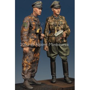 Photo: Alpine Miniatures[AM35165]Kurt Meyer & Officer Set (2 Figures)