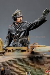 Photo: Alpine Miniatures[AM35174]SS Panzer Commander Set (2 Figures)