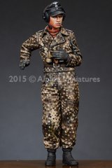 Photo: Alpine Miniatures[AM35188]WSS Panzer Commander #2